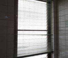 タチカワブラインド　シルキーカーテンアクア　浴室・洗面室窓　by interior styling of bright